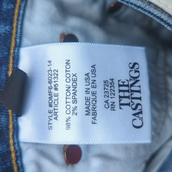 Aritzia The Castings Mid Rise Blue Denim Cut Off Shorts -Size 32 Great Condition - Picture 7 of 9